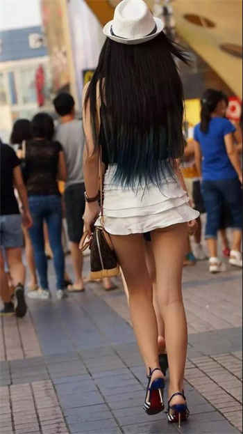 一个人去领奖会被黑不