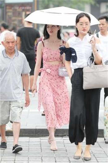 和空姐荒岛求生张飞