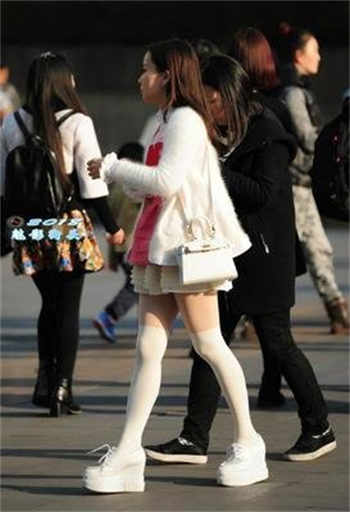 杜鹃儿子说妈妈是废物