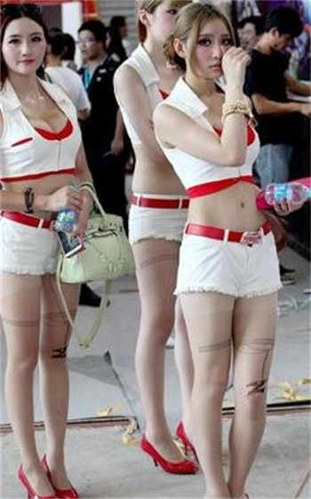 废物绿奴王八用嘴伺候