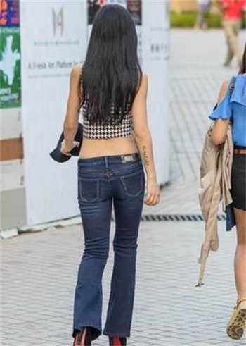 舞小喵和艾秋很像