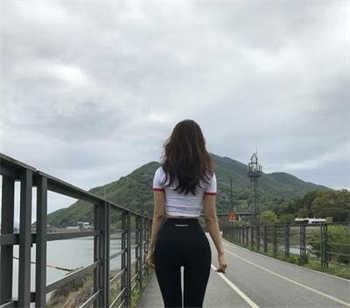草莓榴莲未满十八岁