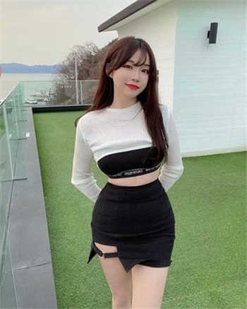 和闺蜜一起用电动蝴蝶小说