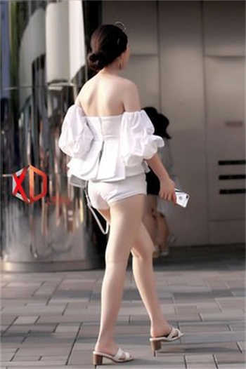 冯提莫为杜蕾斯拍摄男人装