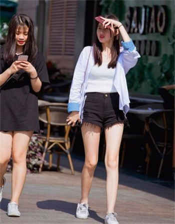 进到羊的里面