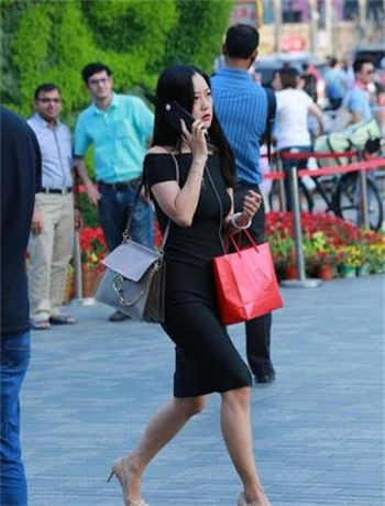 男女打扑克剧烈运动