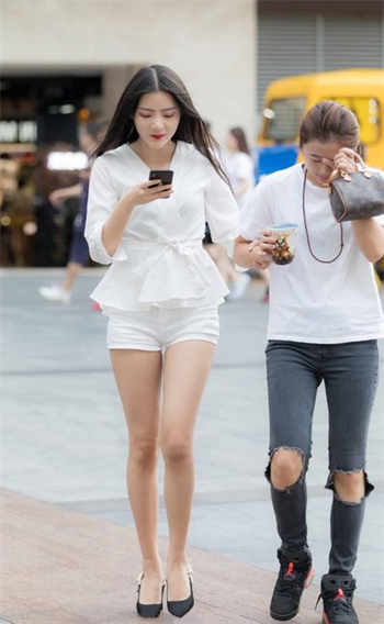 上海四季酒店银行女视频