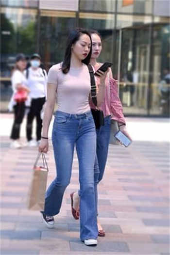 巨量小说搜在哪下载