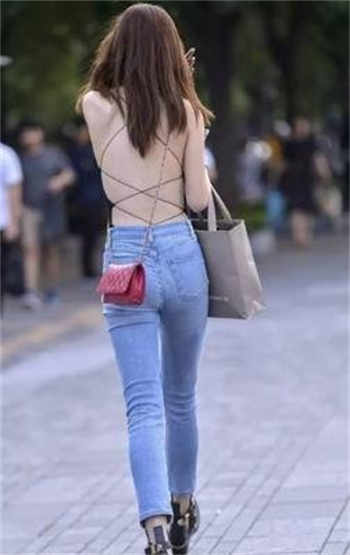 两人打扑克剧烈运动图片