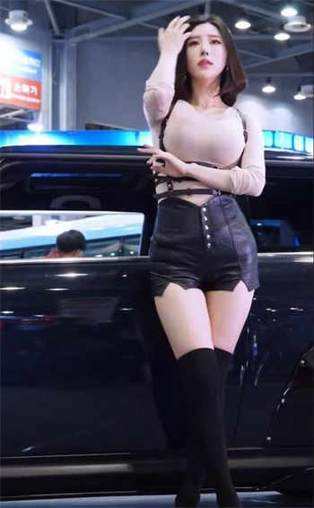 华师大在教室门口开c