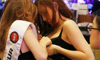 动漫美女衣服视频大全